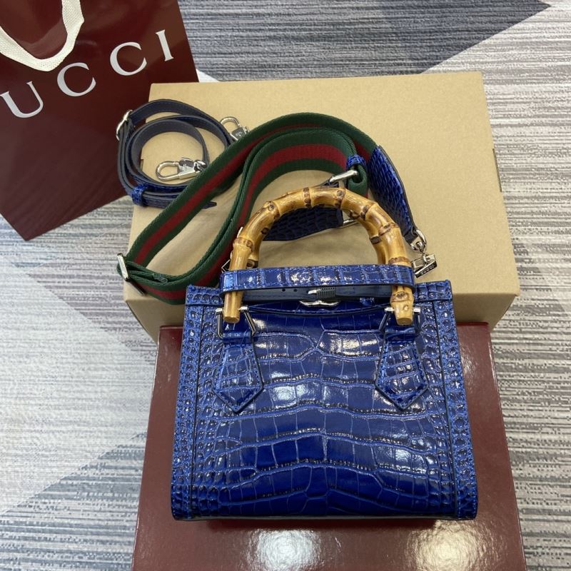 Gvc*1 tote bags